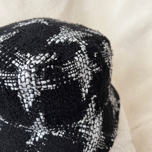 Auth Chanel Classic Black Tweed CC Logo Bucket Hat Sz.M - Picture 3 of 8